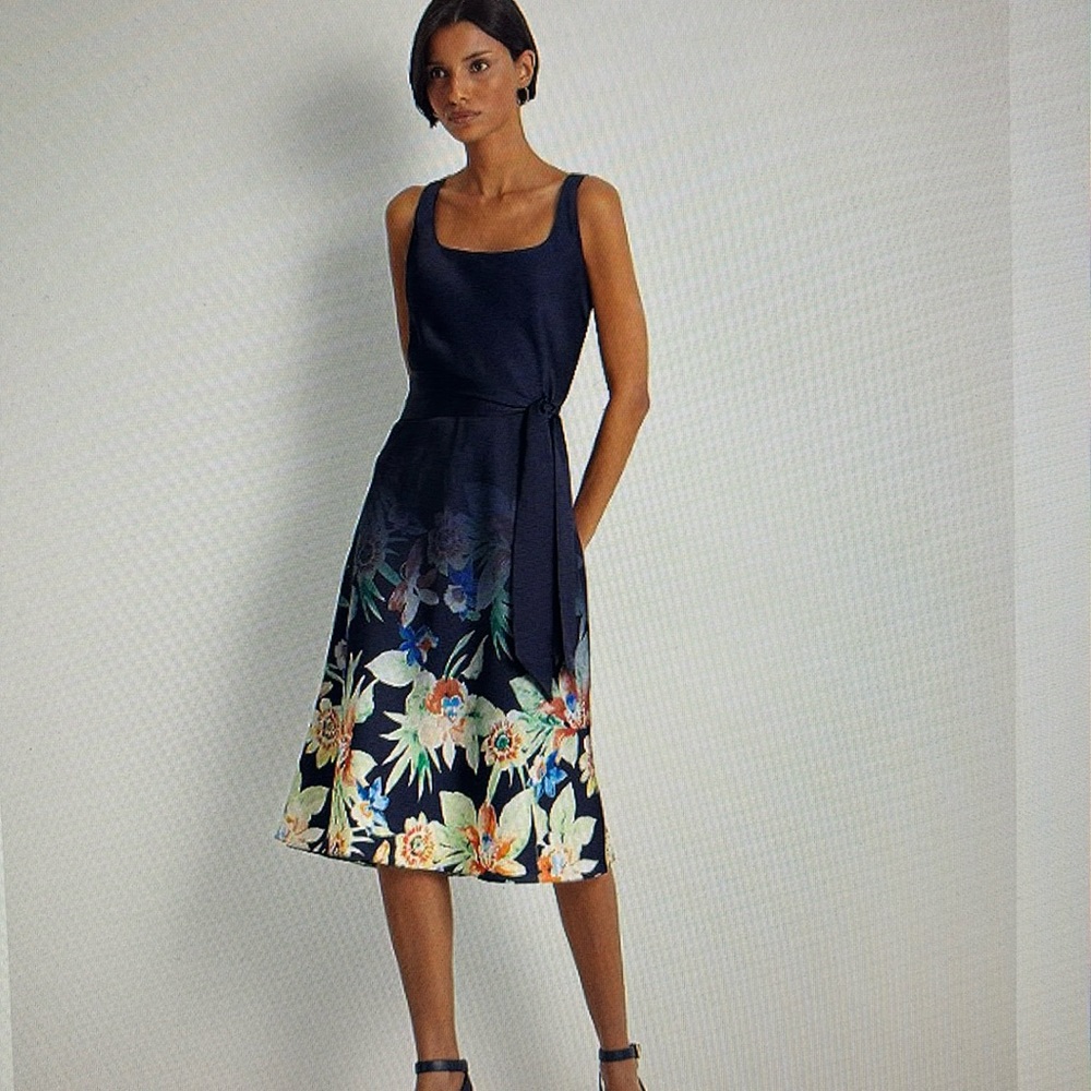 NWT Lauren Ralph Lauren Floral Belted Charmeuse Dress.  Size 2